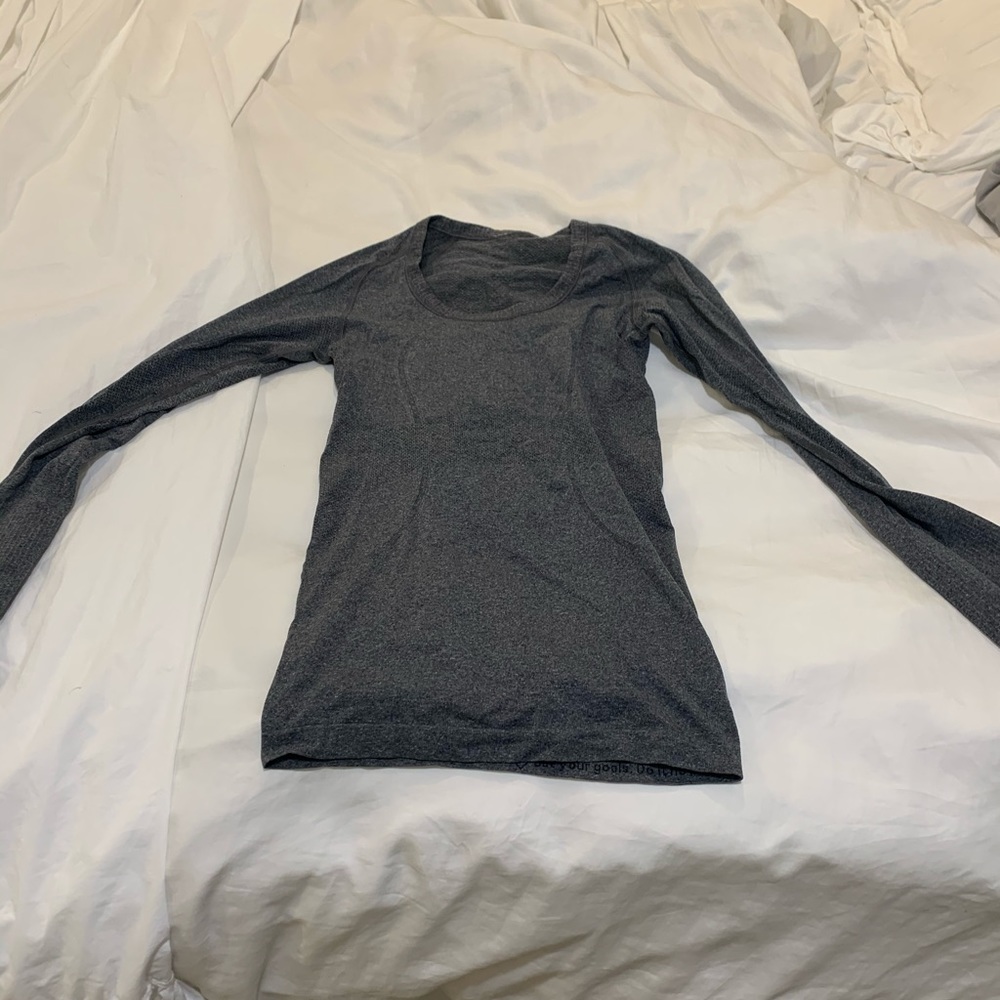 Lululemon top, size 2
